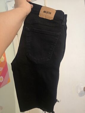 Hollister Short - Distressed